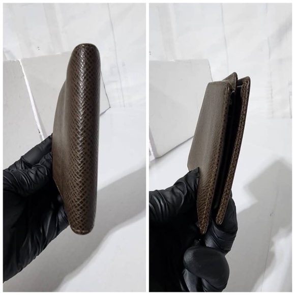 Authentic Louis Vuitton Taiga Bifold Wallet Brown - Picture 4 of 11